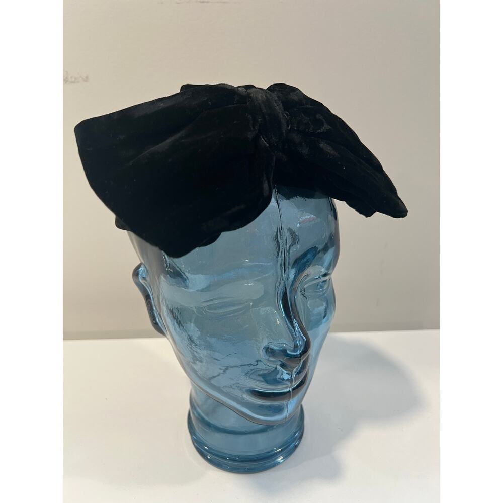 Vintage Turban Style Black Velvet Hat Large Bow JL - Picture 2 of 7